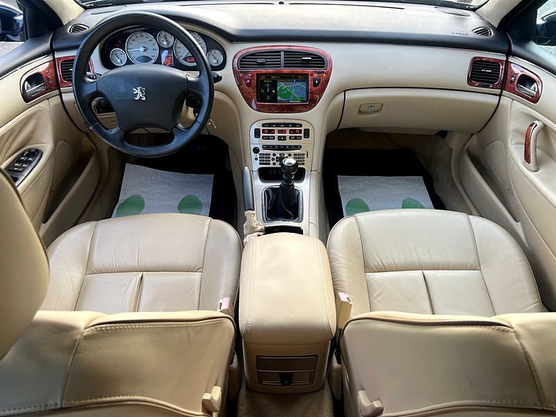 Peugeot 607 2011 - Bleu cuir - CT et carte grise